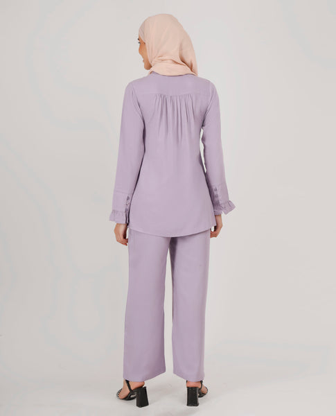Soft pink set with wide sleeves