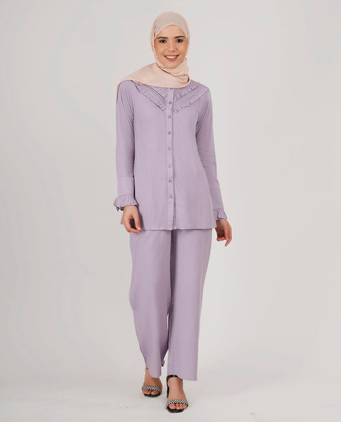 Soft pink set with wide sleeves