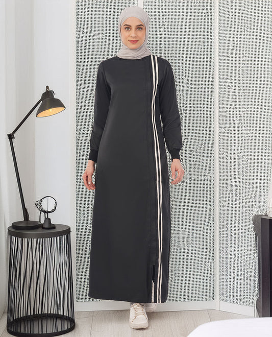 A00-جلباب أنيق بلون أسود داكن